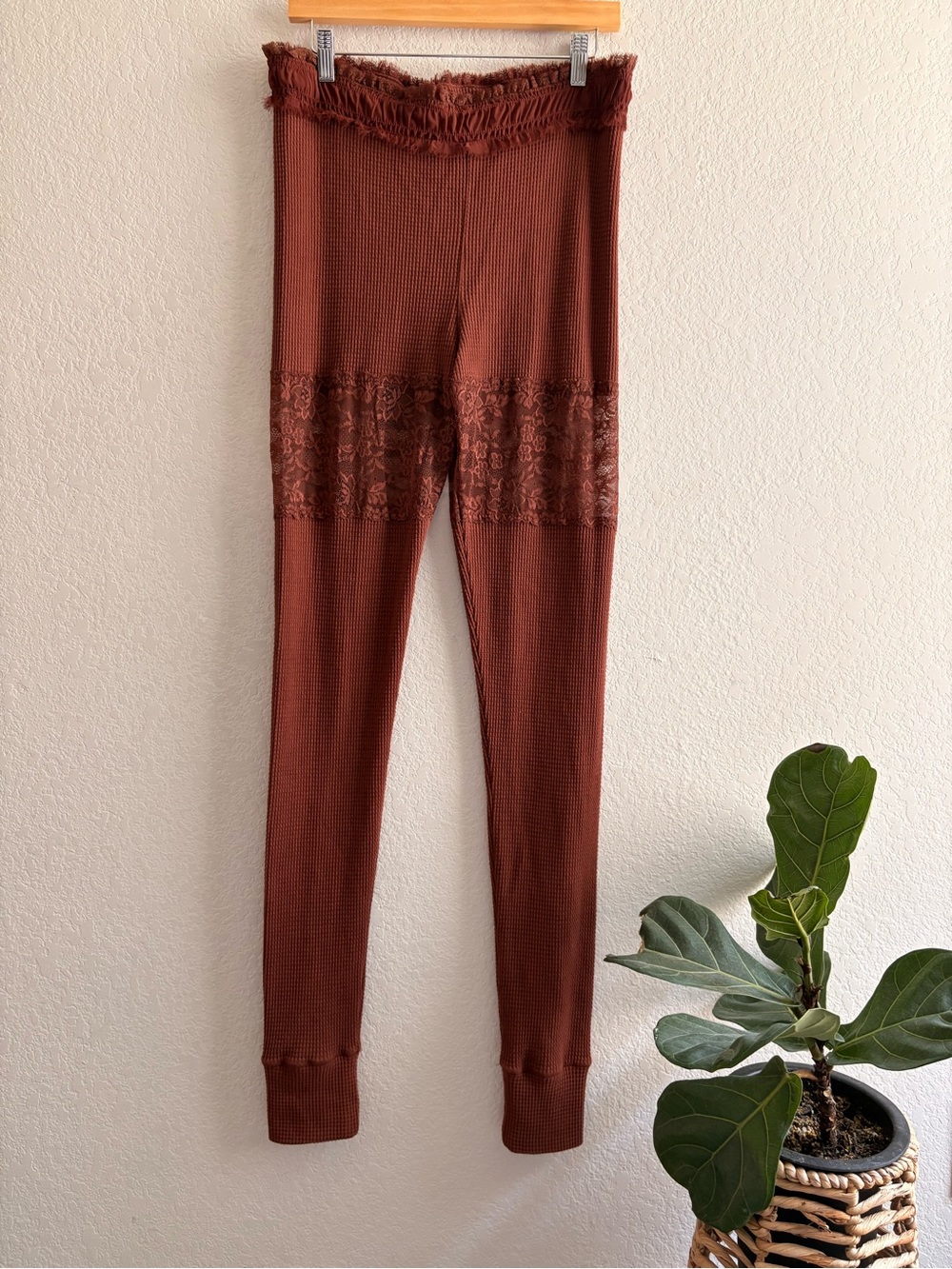 Free People Intimately Floral Lace Textured Knit Leggings Terracotta Size L